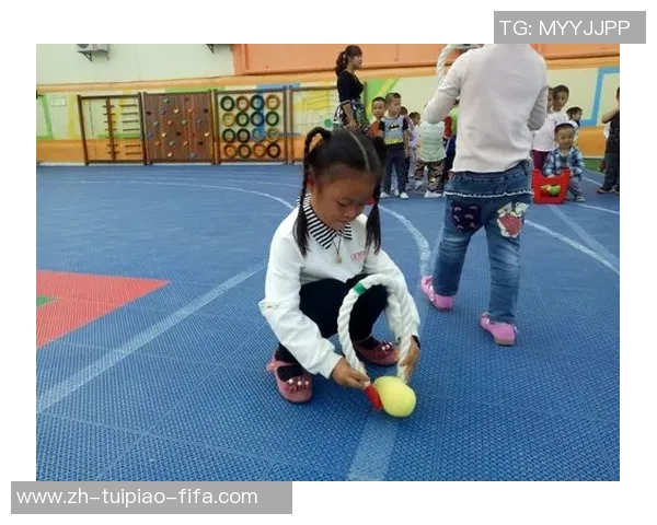 猪八戒在绿茵场上展现神奇脚法与团队合作精神的精彩瞬间